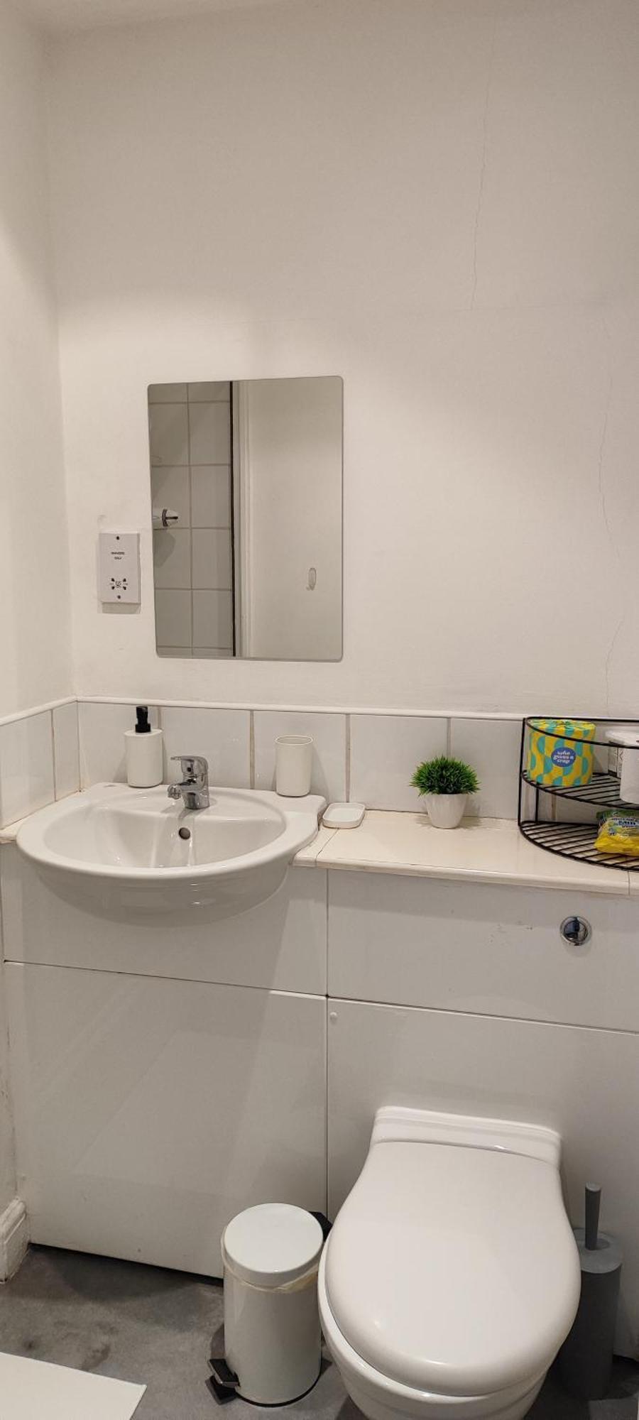 Bright, Chilled Ensuite Db In A Shared Flat! Alloggio in famiglia Londra